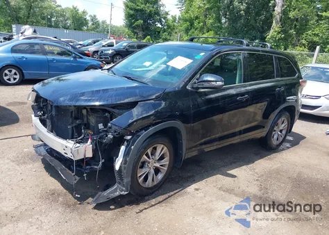 2015 Toyota Highlander Le Plus V6 from USA, damaged, VIN 5TDBKRFH0FS141967